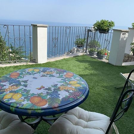 Gresy Appartamento Suite Positano Exterior foto